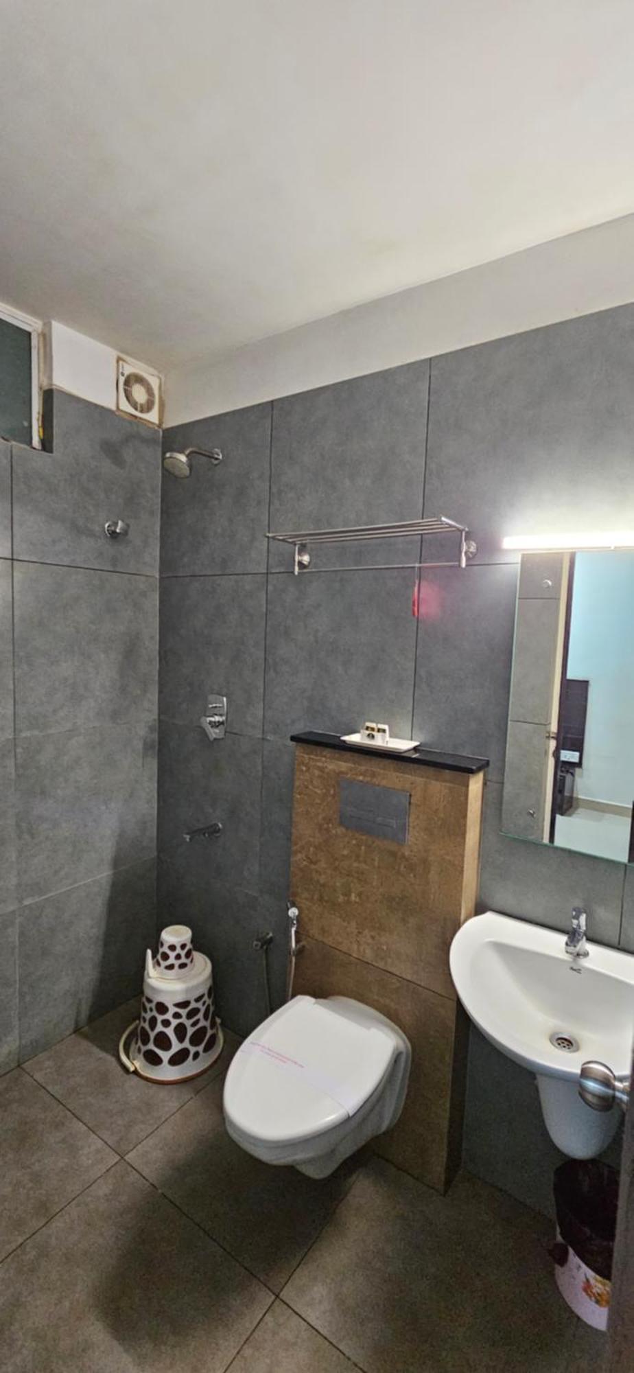 Orion Residency Hotel Chennai Exterior photo